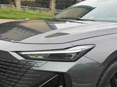 2022 Changan UNI-V 1.5T Premium — фото 7