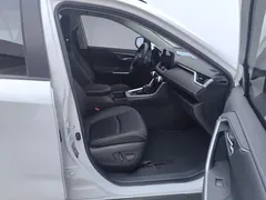2023 Toyota RAV4 2.0L CVT 2WD Fashion Plus, белый — фото 8