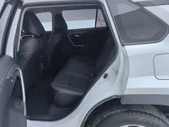 2023 Toyota RAV4 2.0L CVT 2WD Fashion Plus, белый — фото 11