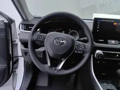 2023 Toyota RAV4 2.0L CVT 2WD Fashion Plus, белый — фото 15