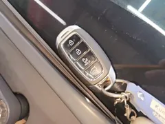 2021 Hyundai Custo 380TGDi LUX Premium, белый — фото 9