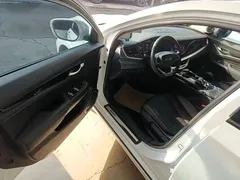 2021 Geely Emgrand GT 1.5T ePro, белый — фото 16