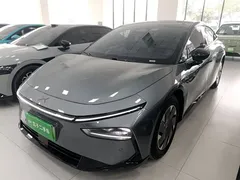 2024 Xpeng P7+ Long Range Max — фото 2