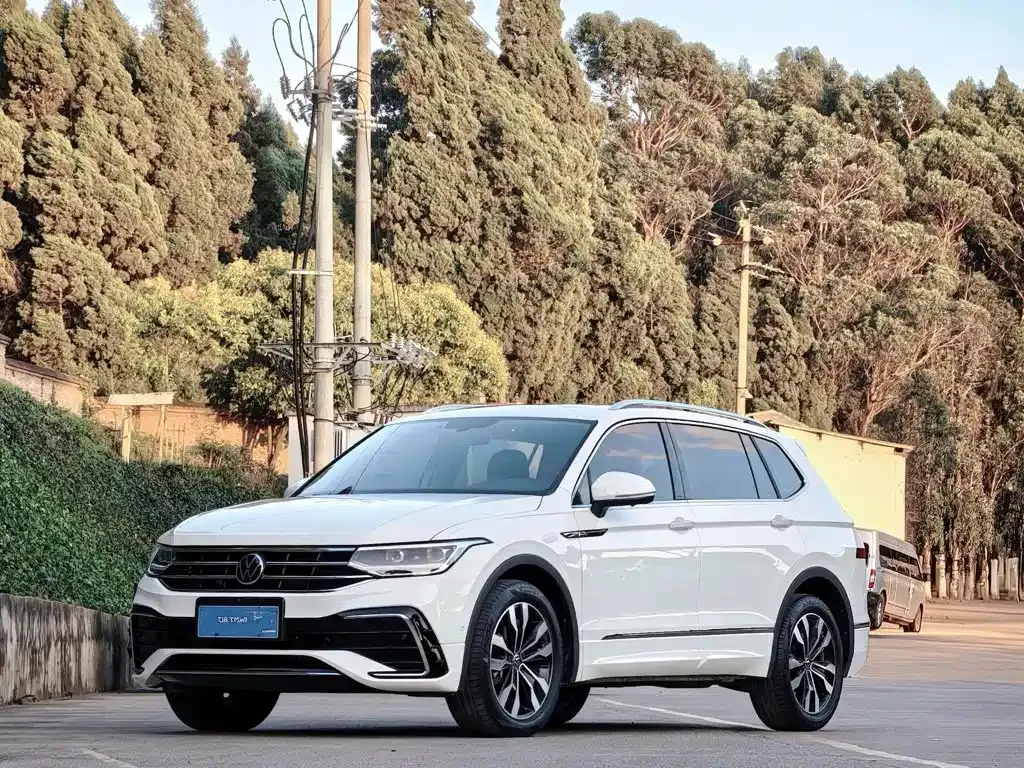2022 Volkswagen Tiguan L 330TSI AT 2WD R-Line