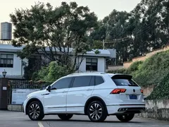 2022 Volkswagen Tiguan L 330TSI AT 2WD R-Line, белый — фото 9