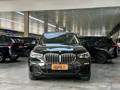 2021 BMW X5 xDrive40i M Sport Package, чёрный — фото 2
