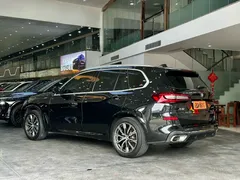 2021 BMW X5 xDrive40i M Sport Package, чёрный — фото 14