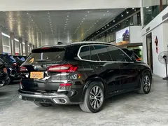 2021 BMW X5 xDrive40i M Sport Package, чёрный — фото 16