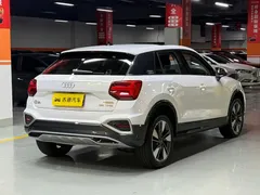 2022 Audi Q2L 35 TFSI Sport, синий — фото 7