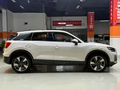2022 Audi Q2L 35 TFSI Sport, синий — фото 9