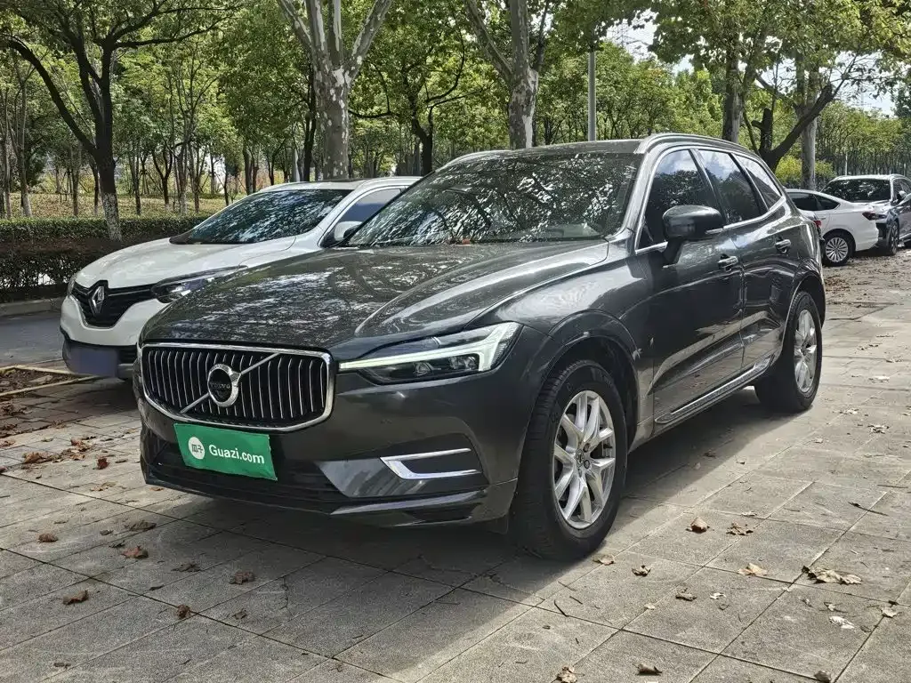 2021 Volvo XC60 4WD Luxury
