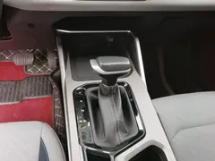 2022 Geely Emgrand 4th Gen 1.5L CVT Flagship, белый — фото 14