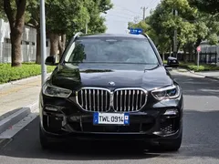 2021 BMW X5 xDrive40i Premium M Sport Package, чёрный — фото 2