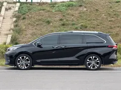 2023 Toyota Granvia 2.5L Hybrid Flagship VIP, чёрный — фото 13