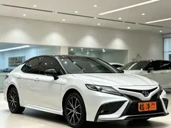 2021 Toyota Camry 2.0S Fashion, белый — фото 3