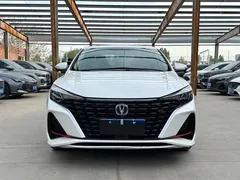 2023 Changan Eado PLUS 1.4T GDI DCT Premium, белый — фото 2