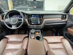 2024 Volvo XC60 4WD Zhiyuan Luxury — фото 8