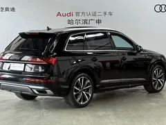 2023 Audi Q7 55 TFSI quattro S line Sport, чёрный — фото 2