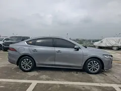 2023 BYD Qin PLUS Champion DM-i PHEV 55KM Leading — фото 4