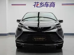 2021 Toyota Sienna 2.5L Hybrid Ultimate, чёрный — фото 3