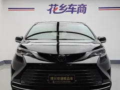 2021 Toyota Sienna 2.5L Hybrid Ultimate, чёрный — фото 5