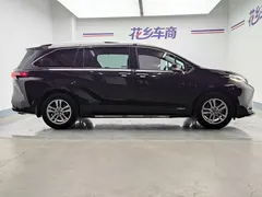2021 Toyota Sienna 2.5L Hybrid Ultimate, чёрный — фото 7