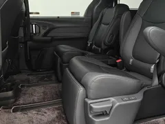 2021 Toyota Sienna 2.5L Hybrid Ultimate, чёрный — фото 12