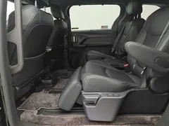 2021 Toyota Sienna 2.5L Hybrid Ultimate, чёрный — фото 13
