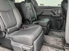 2021 Toyota Sienna 2.5L Hybrid Ultimate, чёрный — фото 24