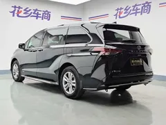 2021 Toyota Sienna 2.5L Hybrid Ultimate, чёрный — фото 28