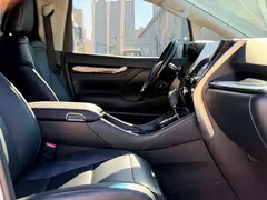 2021 Toyota Vellfire 2.5L Hybrid HV Luxury, белый — фото 11