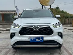 2022 Toyota Highlander 380T 4WD Premium 7-seat, белый — фото 3