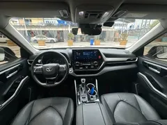 2022 Toyota Highlander 380T 4WD Premium 7-seat, белый — фото 10