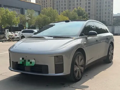 2025 Li Auto i6 4WD Standard