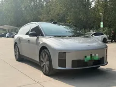2025 Li Auto i6 4WD Standard — фото 4