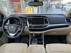 2021 Toyota Highlander 2.0T 4WD Elite 7-seat, белый — фото 6