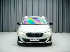 2021 BMW 1 Series 125i M Sport Night Edition, белый — фото 2