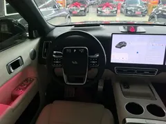 2025 Li Auto L8 Smart Refresh, чёрный — фото 11