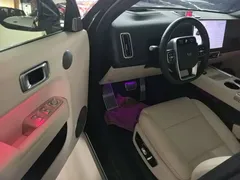 2025 Li Auto L8 Smart Refresh, чёрный — фото 16