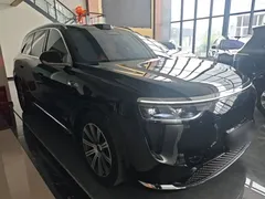 2025 Aito M8 EV Max+ 6-Seat Long Range 192-line Lidar, чёрный — фото 4