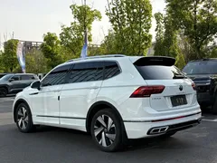 2023 Volkswagen Tiguan L 330TSI AT 2WD R-Line, белый — фото 16