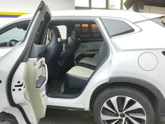 2024 BYD Song PLUS Honor DM-i PHEV 110km Flagship Plus, белый — фото 11