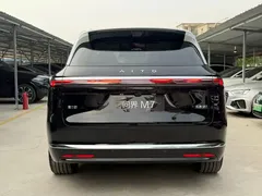 2026 Aito M7 EREV Max Long Range 5-seat 192-line Lidar, чёрный — фото 8
