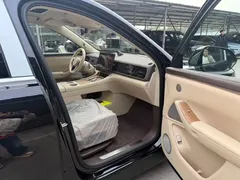 2026 Aito M7 EREV Max Long Range 5-seat 192-line Lidar, чёрный — фото 17