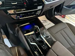 2022 BMW 5 Series 525Li M Sport Package, чёрный — фото 24