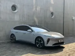 2024 Nio ET5T 75kWh Touring — фото 3