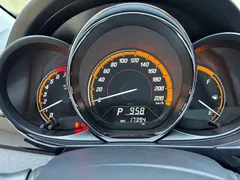 2022 Toyota Yaris L Zhixuan X 1.5L CVT Luxury Plus, белый — фото 22