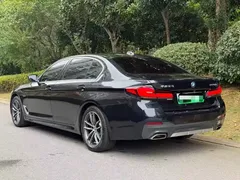 2022 BMW 5 Series 535Le PHEV M Sport Package, чёрный — фото 3