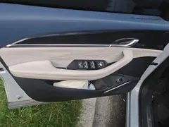 2022 Geely Monjaro 1.5T Thor Hi-F Hybrid Super, белый — фото 7
