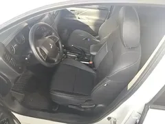 2021 Mitsubishi Outlander 2.0L 2WD 5-seat, белый — фото 15